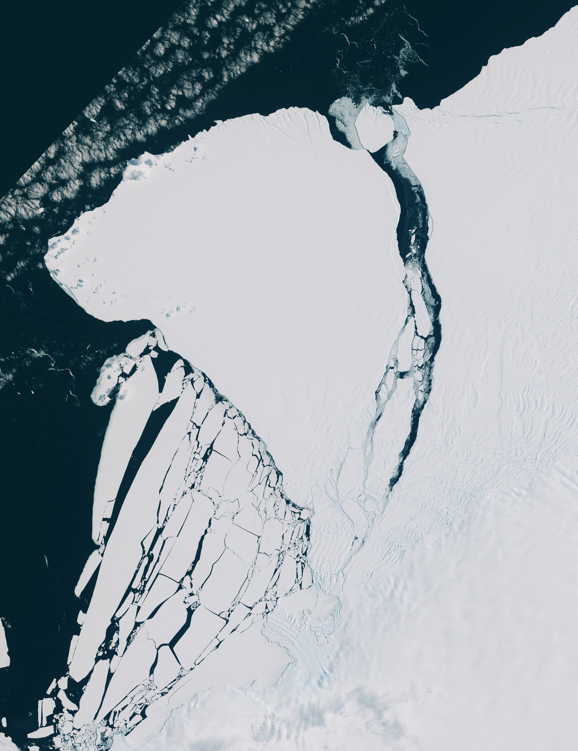 Sentinel-2 captures Antarctica’s new iceberg