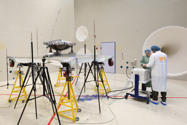 Sound test of Hera asteroid mission antenna 