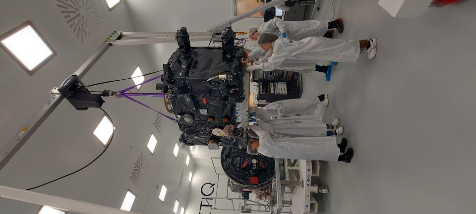 Wrapping Proba-3's Coronagraph spacecraft in multi-layer insulation
