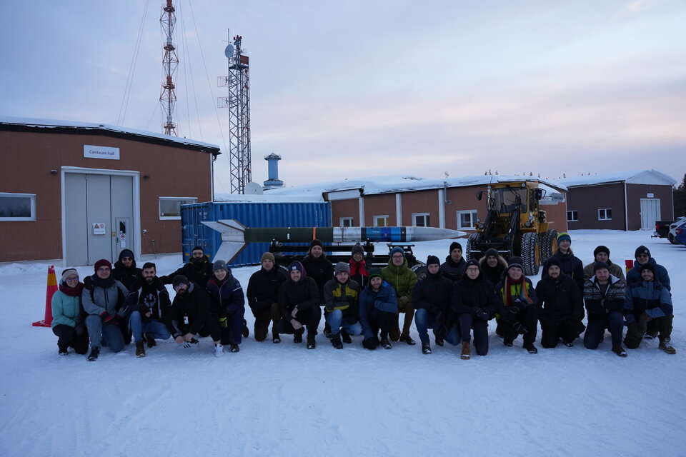 The REXUS 29 student teams in front of the assembled rocket