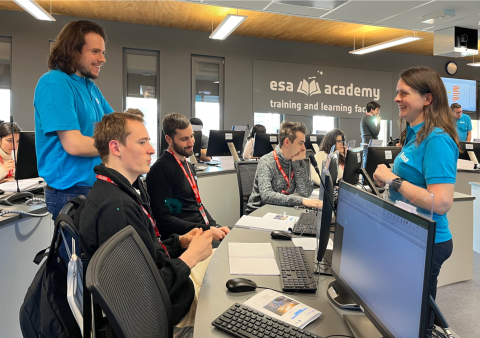 CubeSat Concurrent Engineering Workshop 2023 - Students discussing their design with ESA experts during the iterations. 