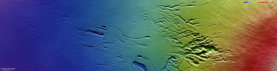 Topography of Ascraeus Mons