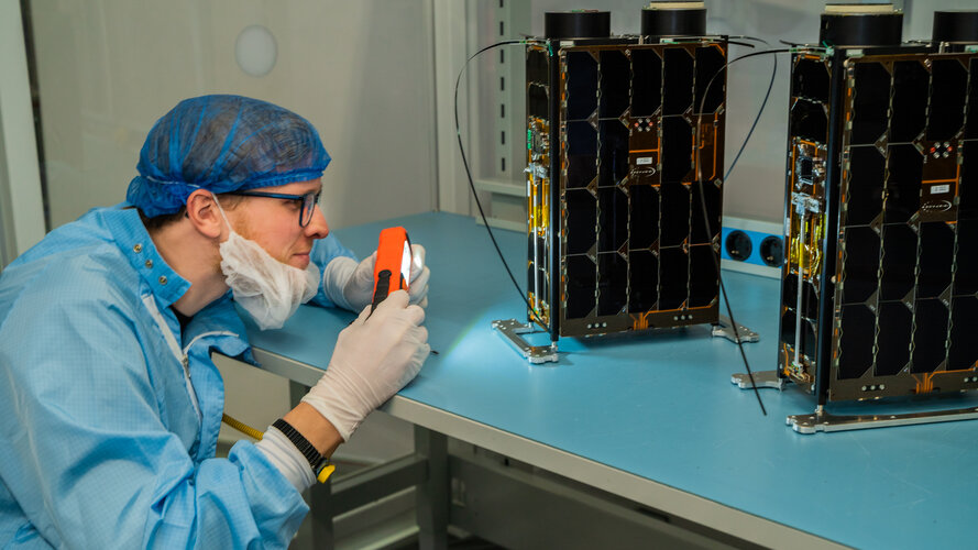 Inspecting CubeSats