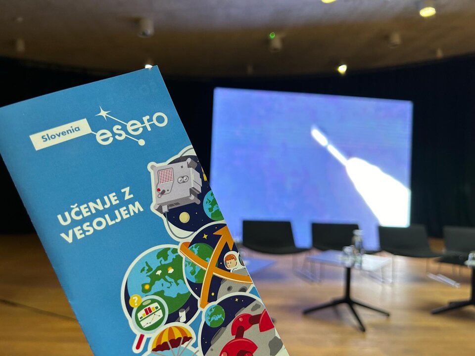 Slovenia becomes the first ESA Associate Member State to host an ESERO