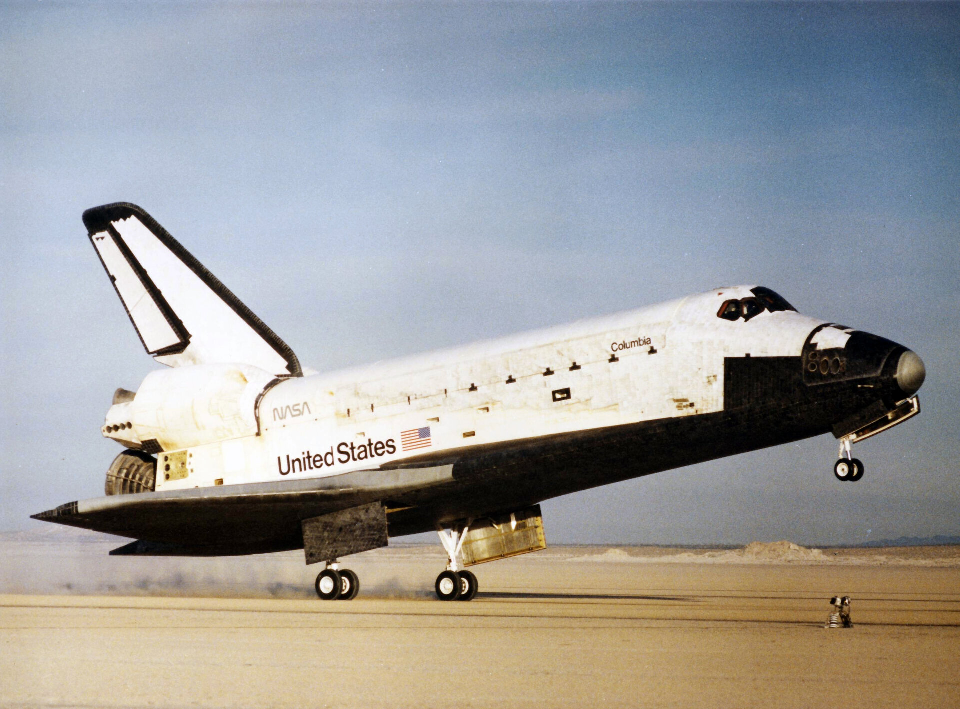 STS-9/Spacelab-1 landing, 1983