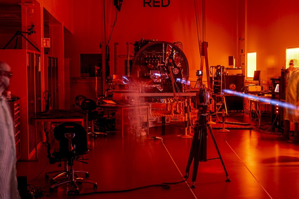 Vue dans l'infrarouge de la calibration du laser de Proba-3
