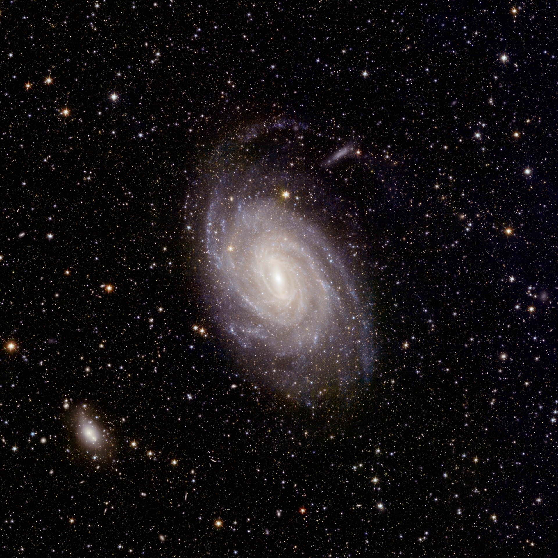 Euclid’s new image of spiral galaxy NGC 6744