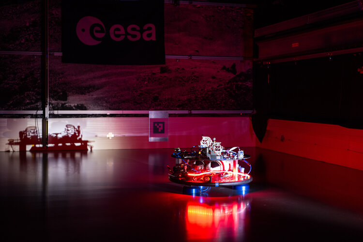 Testing Coco project on ESA's ORBIT flat floor
