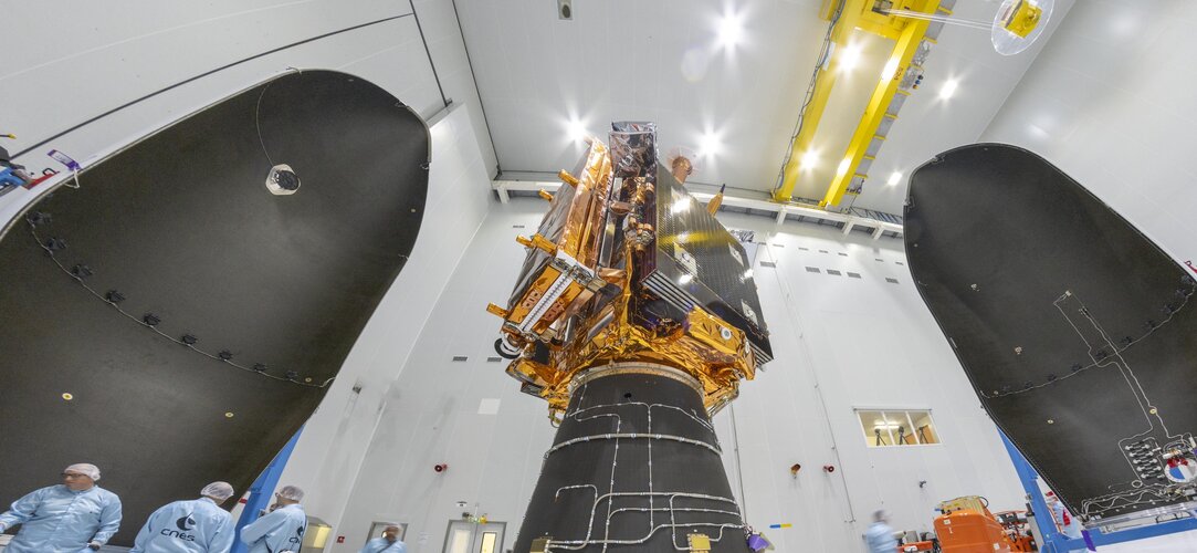 Sentinel-1C ready for encapsulation inside Vega-C's fairing