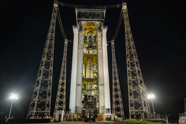 ESA’s Biomass satellite, encapsulated within a Vega-C rocket fairing, has been rolled out to the launch pad at Europe’s Spaceport in French Guiana ahead of liftoff, planned for 29 April at 11:15 CEST.