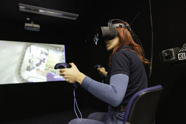 VR training with ESA's astronaut reserve