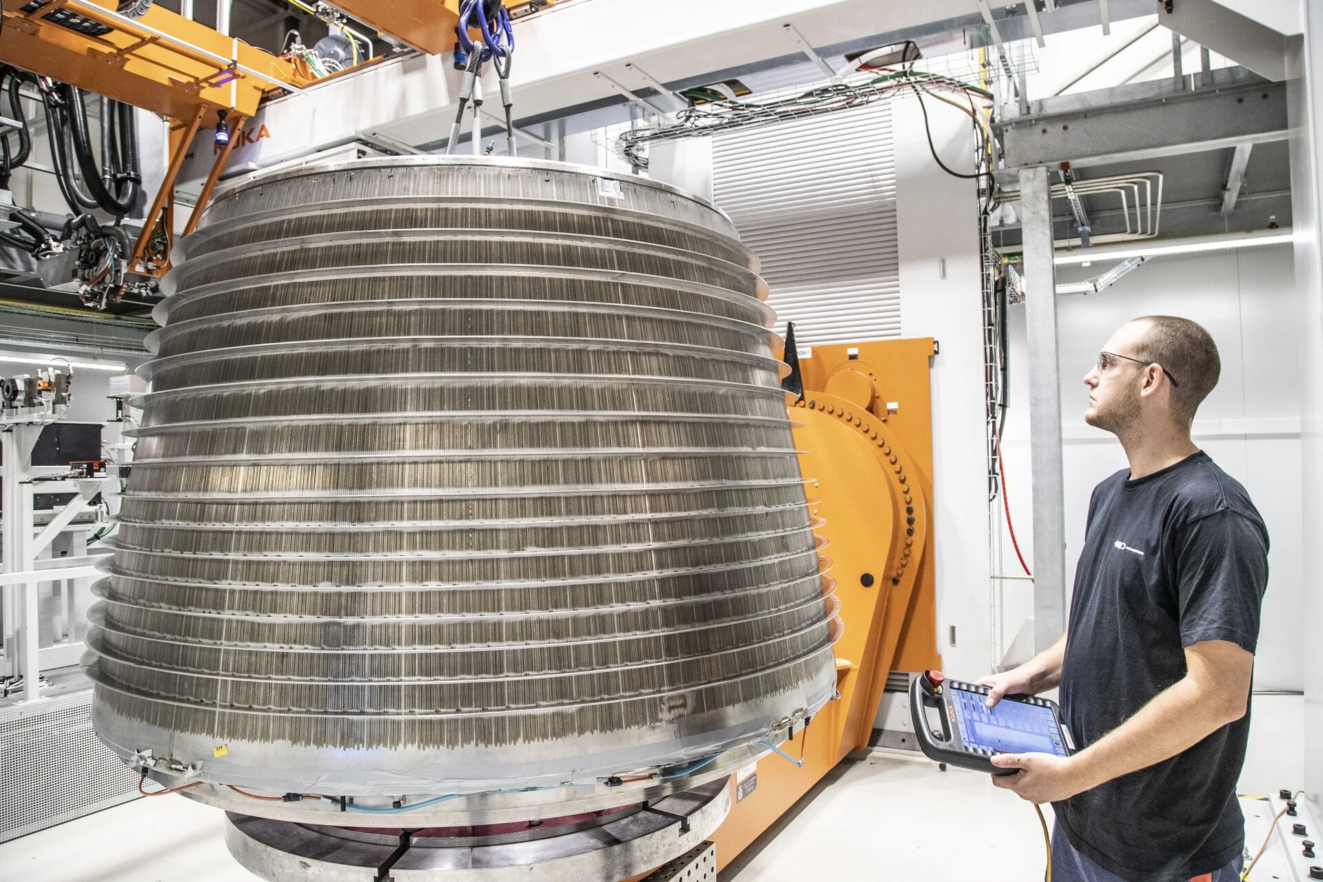 Working on Ariane 6 main engine nozzle