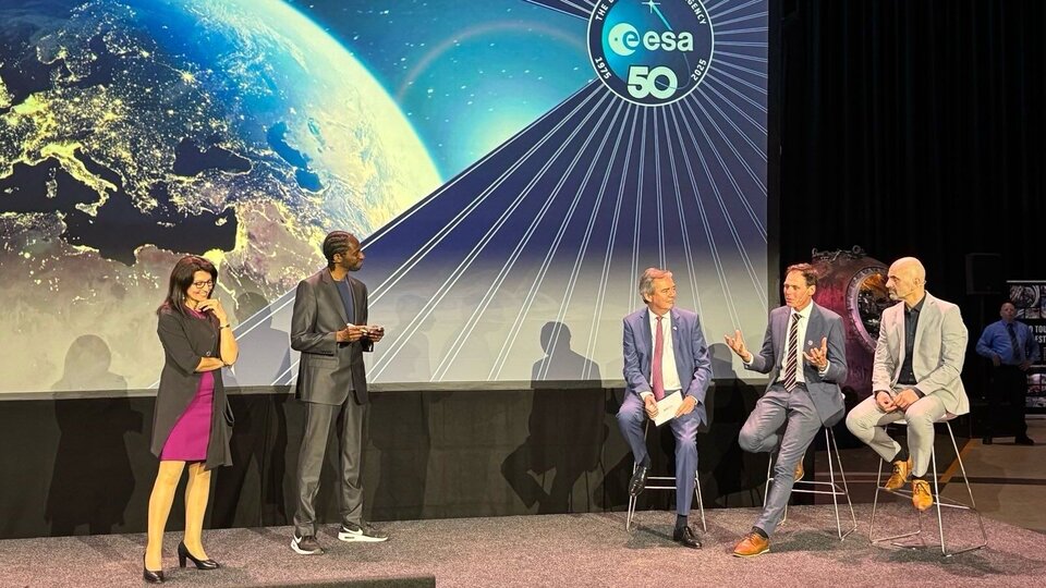 50 years of ESA celebration with moderators and panelists (from left to right): Meindert Stolk, Harm Van De Wetering, and Dietmar Pilz.